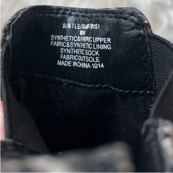 Steve Madden Subtle Grey Snake Print Heeled Boots Size 8 - Picture 4 of 12